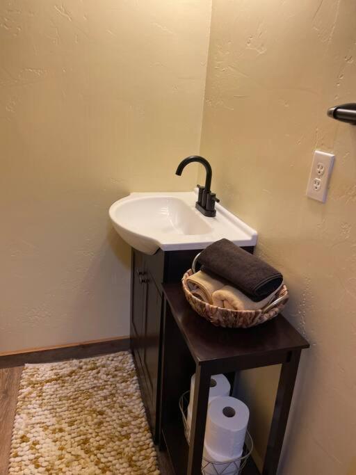 Parkway Yellowstone Guest House Apartment #3 جاردينر المظهر الخارجي الصورة
